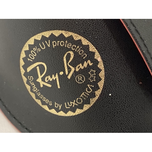 802 - A PAIR OF RAY-BAN SUNGLASSES, CASED