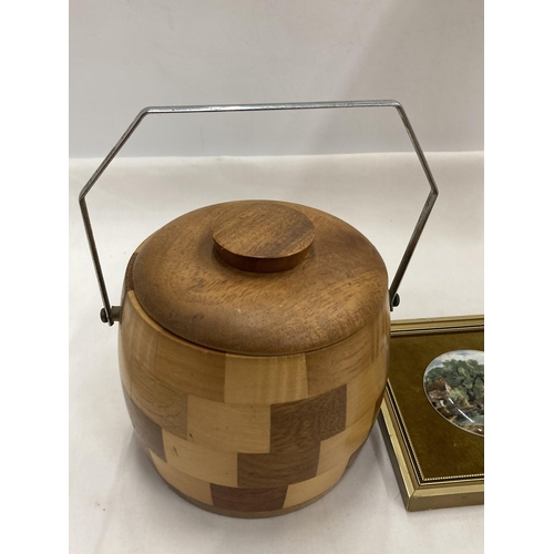 809 - A VIINTAGE 1960'S WOODEN ICE BUCKET, A TONY WOOD TOBY JUG PLUS A FRAMED COALPORT CERAMIC PLAQUE