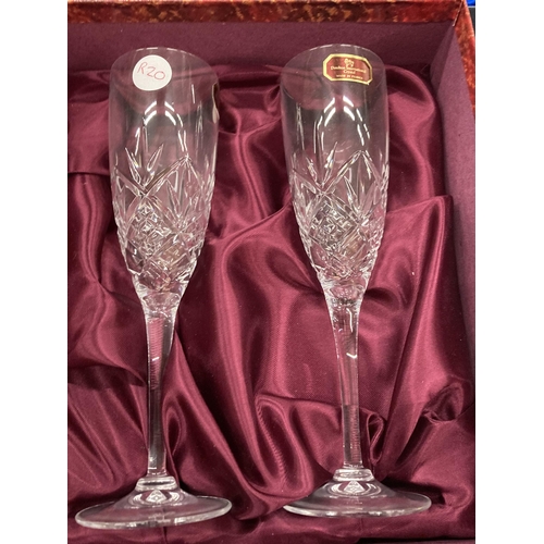 810 - A BOXED SET OF SIX BOHEMIA CRYSTAL WINE GLASSES, BOXED SET OF TWO DOULTON INTERNATIONAL CHAMPAGNE FL... 