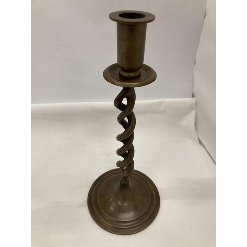 836 - A PAIR OF BRONZE CANDLESTICKS WITH TWISTED STEMS, HEIGHT 27CM