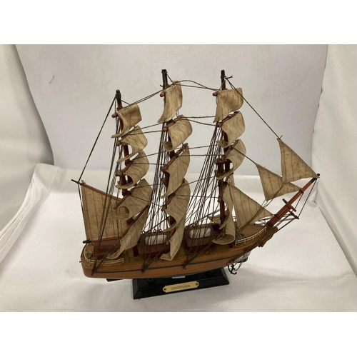 853 - TWO WOODEN MODELS OF SAILING SHIPS, HEIGHTS 45CM AND 35CM, LENGTHS 51CM AND 35CM