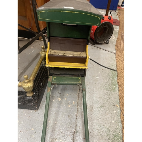 98 - A VINTAGE PAINTED WOODEN DOG POUND TRAILER FROM MARGARET BOSWALL MUSEUM WITH PHOTO