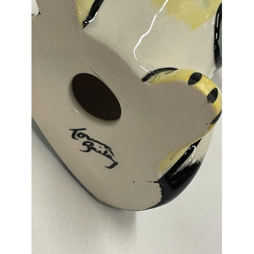 753 - A LORNA BAILEY HAND PAINTED AND SIGNED CAT WITH A BEE