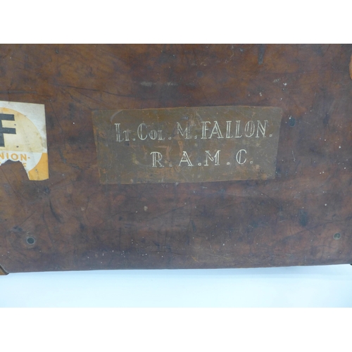 425 - A GOOD QUALITY WORLD WAR II PERIOD LEATHER TRAVEL MOTOR CASE, BELONGS TO LIEUTENANT COLONEL M.FALLON... 