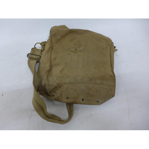 428 - A WORLD WAR II MK VII GAS MASK BAG