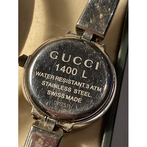 505 - A GUCCI 1400L SWISS QUARTZ 3ATM ANALOGUE STAINLESS LADIES WRIST WATCH IN ORIGINAL PRESENTATION BOX (... 