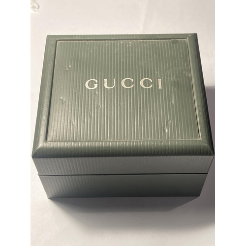 505 - A GUCCI 1400L SWISS QUARTZ 3ATM ANALOGUE STAINLESS LADIES WRIST WATCH IN ORIGINAL PRESENTATION BOX (... 