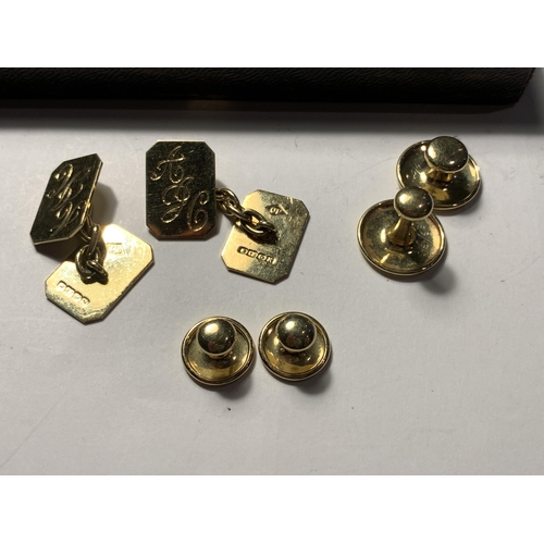 502A - A VINTAGE BOXED SET OF 18 CARAT GOLD ITEMS TO INCLUDE A PAIR OF CUFF LINKS AND TWO PAIRS OF STUDS GR... 