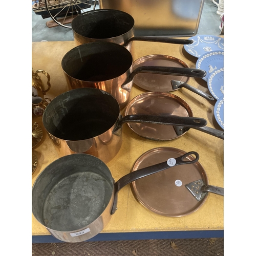 923 - A SET OF FOUR VINTAGE HEAVY COPPER PANS, THREE WITH LIDS, DIAMETERS, 25CM, 23CM, 20CM AND 18CM