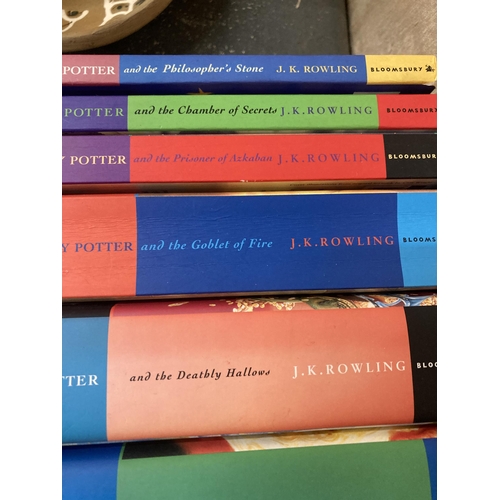 947 - A COLLECTION OF HARRY POTTER BOOKS TO INCLUDE FIRST EDITION 'HARRY POTTER AND THE DEATHLY HALLOWS', ... 