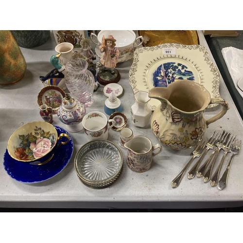 951 - A LARGE QUANTITY OF CERAMICS AND CHINA TO INCLUDE AYNSLEY AND ROYAL ALBERT CUP AND SAUCER, MASON'S J... 