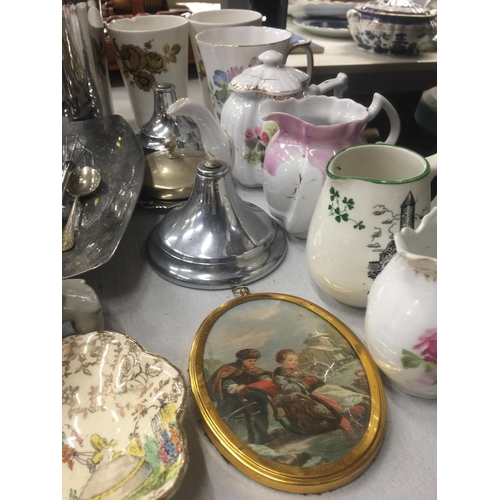 989 - A MIXED LOT OF ITEMS TO INCLUDE STONEWARE BOWLS, CERAMICS, RETRO COCKTAIL SHAKER ETC