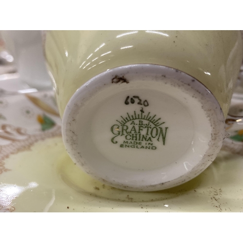 991 - AN ENGLISH BONE CHINA PART TEA SET AND FURTHER GRAFTON CHINA TEA WARES