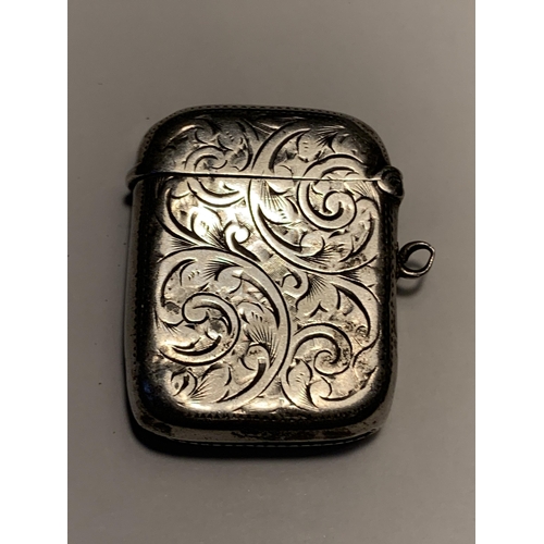 730 - A HALLMARKED BIRMINGHAM SILVER VESTA CASE