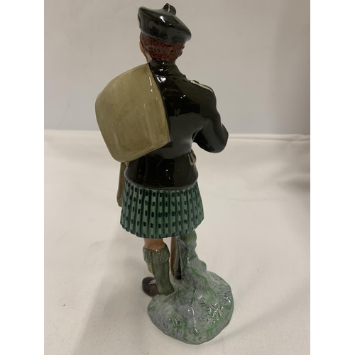 788A - A ROYAL DOULTON 'THE LAIRD' HN2361 FIGURE (SECONDS)