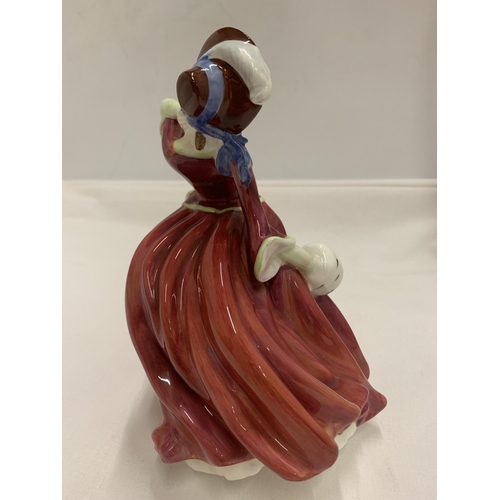 793A - A ROYAL DOULTON 'AUTUMN BREEZES' HN1934 LADY FIGURE