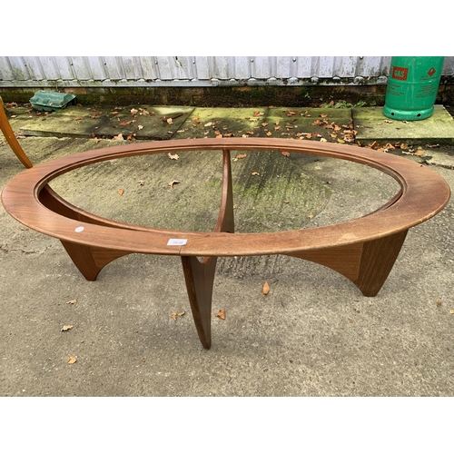 3030 - A RETRO G-PLAN OVAL COFFEE TABLE, 48 X 26