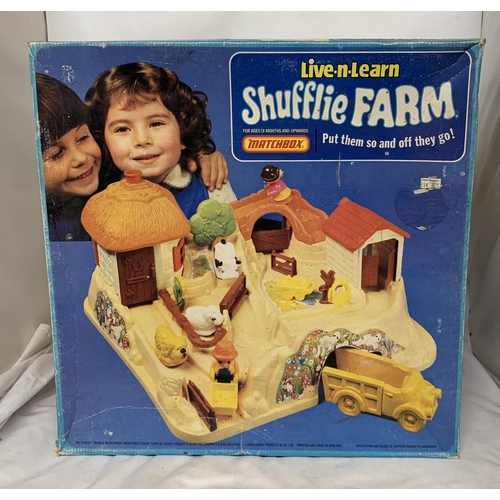 394 - A RARE BOXED VINTAGE 1978 MATCHBOX LIVE N LEARN SHUFFLIE FARM PLAYSET AND ASSORTED SHUFFLE FIGURES