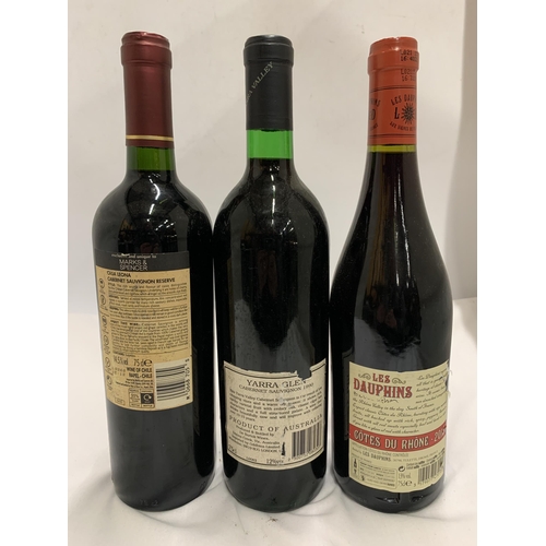 556 - THREE 75CL BOTTLES - CASA LEONA 2006 CABERNET SAUVIGNON, DE BORTOLI 1990 CABERNET SAUVIGNON AND LES ... 