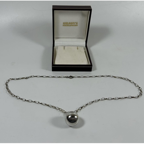 528 - A BOXED .925 SILVER NECKLACE WITH ORB BALL CHARM, 18