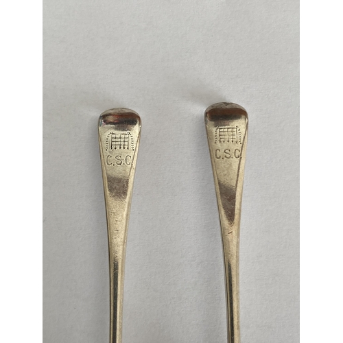 57 - A PAIR OF EDWARD VII 1909 SILVER TEASPOONS, SHEFFIELD HALLMARKS, MAKER COOPER BROTHERS, LENGTH 11 CM... 