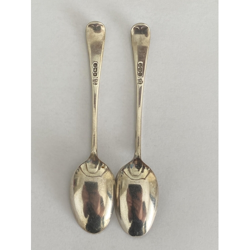 57 - A PAIR OF EDWARD VII 1909 SILVER TEASPOONS, SHEFFIELD HALLMARKS, MAKER COOPER BROTHERS, LENGTH 11 CM... 