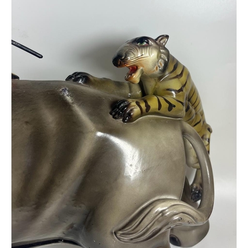 68 - A LARGE 1970S ITALIAN POTTERY SCULPTURE OF AN ELEPHANT BEING ATTACKED BY TIGERS, LENGTH 49 CM