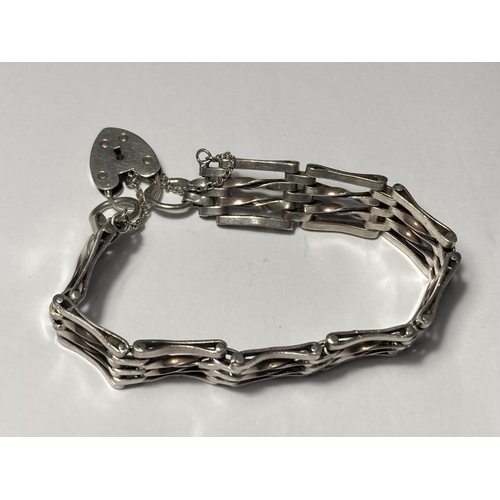 726 - A SILVER GATE BRACELET