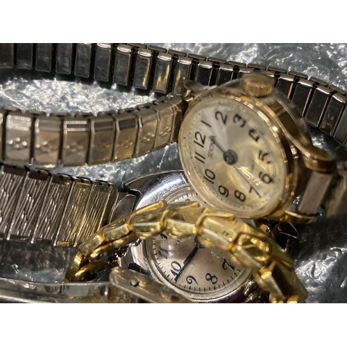 126 - SIX LADIES MECHANICAL WRISTWATCHES TO INCLUDE SEIKO, SEKONDA AND TIMEX