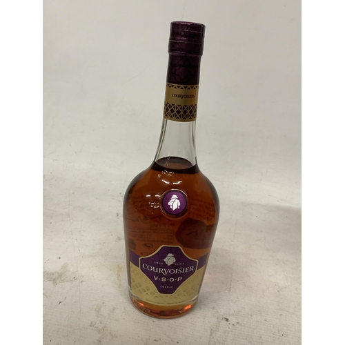 661 - A BOXED 70CL BOTTLE - COURVOISIER V.S.O.P COGNAC