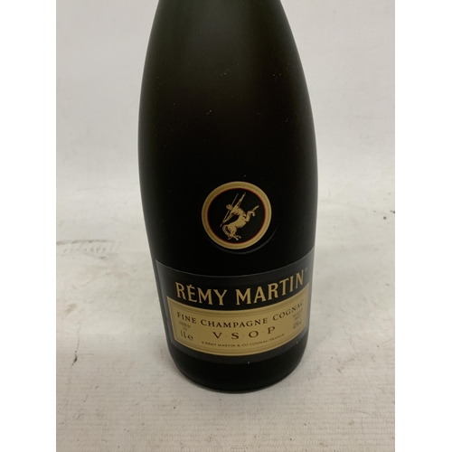 662 - A BOXED 1L BOTTLE - REMY MARTIN FINE CHAMPAGNE COGNAC V.S.O.P