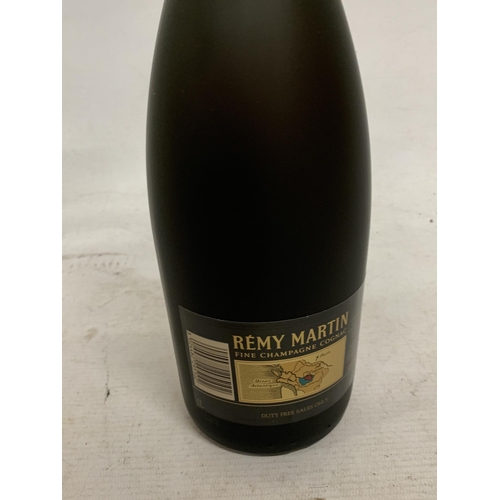 662 - A BOXED 1L BOTTLE - REMY MARTIN FINE CHAMPAGNE COGNAC V.S.O.P