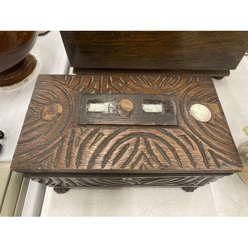 197 - A GEORGIAN CARVED WOODEN TEA CADDY BOX