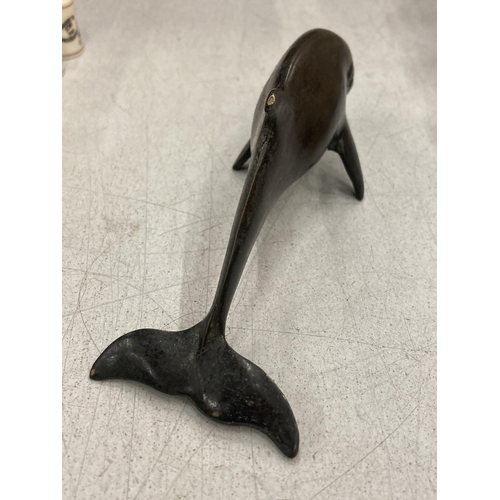 199 - A SMALL BRONZE DOLPHIN FIGURE