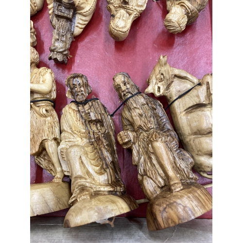 269 - A BOX OF HOLY LAND OLIVE WOOD NATIVITY SCENE FIGURES