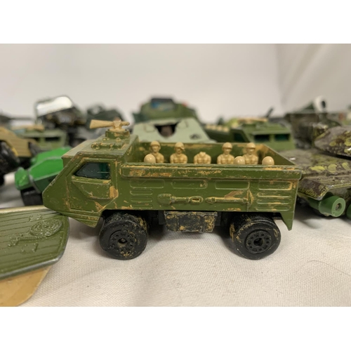 411 - A LARGE LOT OF VINTAGE DIECAST MILITARY MODEL VEHICLES