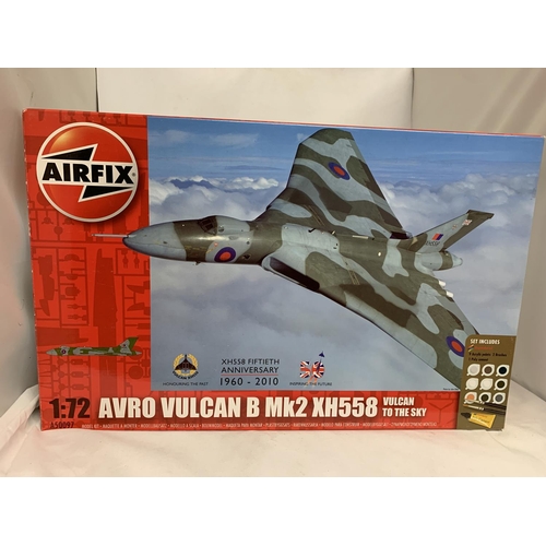 419 - THREE AIRFIX MODEL KITS TO INCLUDE BAE HARRIER GR9A STARTER KIT, ENGLISH ELECTRIC LIGHTNING F.2A/F.6... 