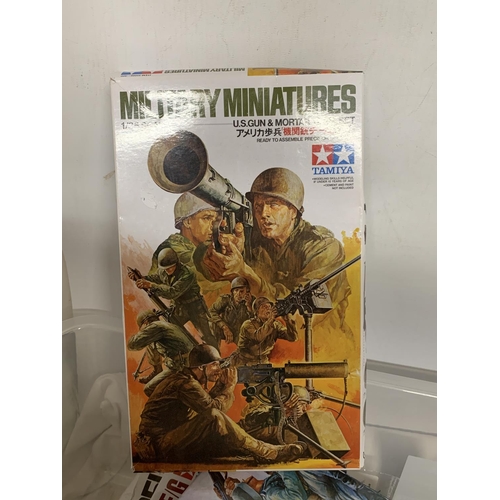 447 - A QUANTITY OF MIITARY PRECISION MODEL KITS TO INCLUDE US GUN AND MORTAR TEAM, GERMAN PANZER GRENADIE... 