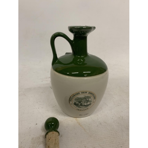 528 - A TULLAMORE DEW FINEST OLD IRISH WHISKEY IN A CERAMIC JUG, 700ML, BOXED