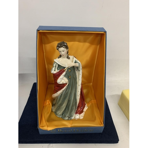 986 - A LIMITED EDITION NO 712/5000 BOXED ROYAL DOULTON FIGURE QUEENS OF THE REALMS QUEEN VICTORIA HN 3125