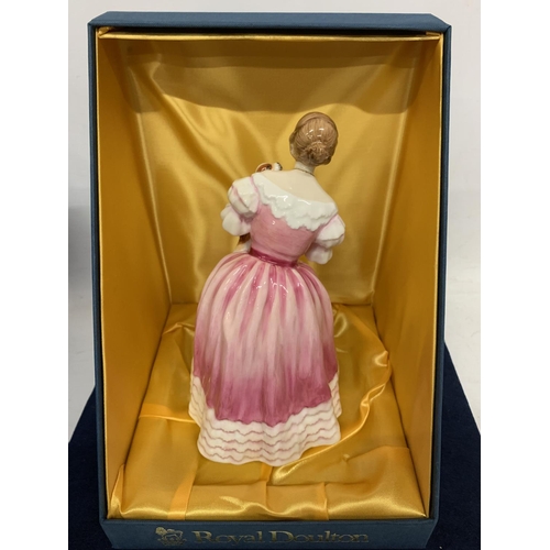 986 - A LIMITED EDITION NO 712/5000 BOXED ROYAL DOULTON FIGURE QUEENS OF THE REALMS QUEEN VICTORIA HN 3125