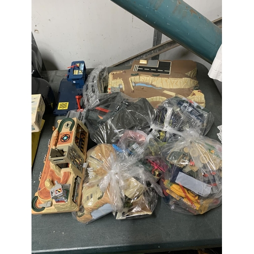 1139 - A LARGE AMOUNT OF MICRO MACHINES AND ACCESSORIES TO INCLUDE PLAY BOARDS