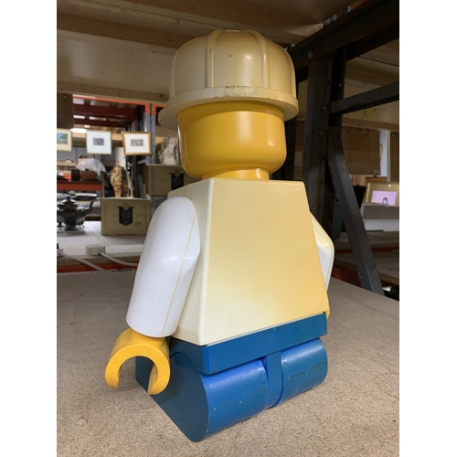 1164 - A LARGE LEGO ADVERTISING MAN