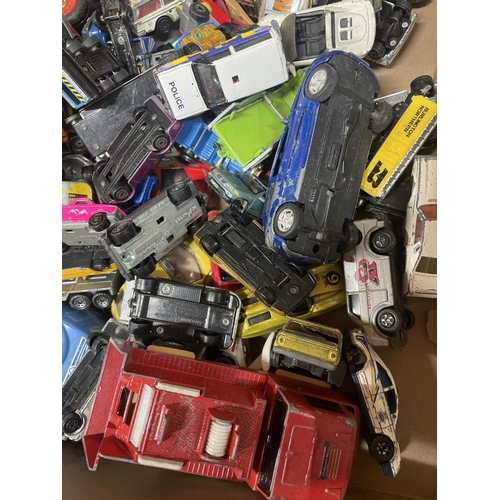 481 - A LARGE COLLECTION OF PLAYWORN CARS TO INCLUDE DINKY, MATCHBOX ETC