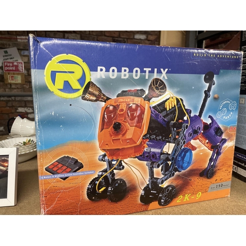 A ROBOTIX 2K-9 MODEL WITH REMOTE CONTROL