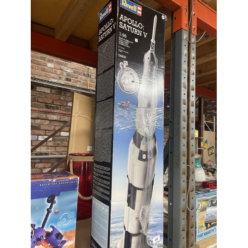 499 - A REVELL APOLLO SATURN V, 1:96 SCALE MODEL KIT, NO. 04805