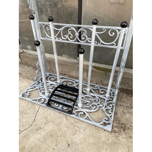 1512 - A REFURBISHED STEEL DECORATIVE BOOT SCRAPER AND WELLIE STAND