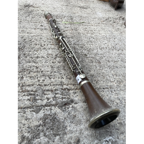 1574 - A VINTAGE CLARINET