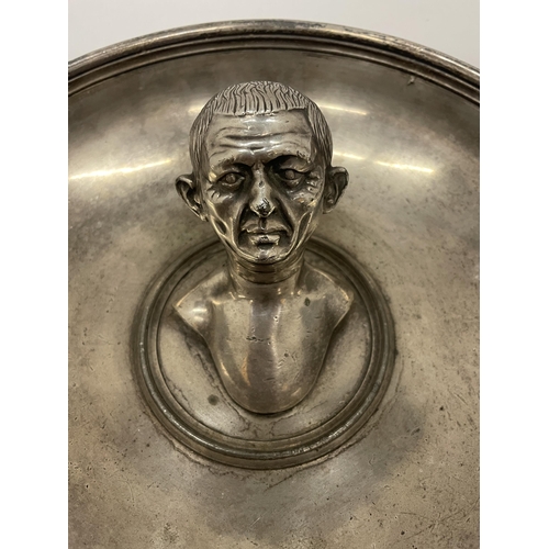 3 - A REPLICA OF THE ROMAN BOSCOREALE TREASURE DISH WITH THE BUST OF A MAN INSIDE