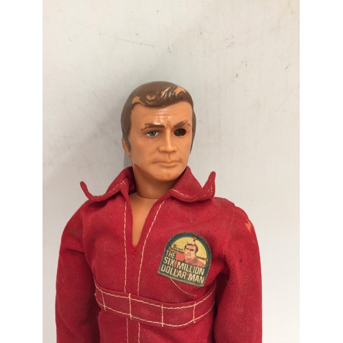 315 - A VINTAGE STEVE AUSTIN 'SIX MILLION DOLLAR' MAN FIGURE